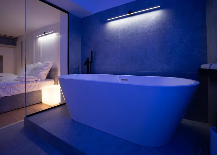 Wilda Cinema Spot Apartment *